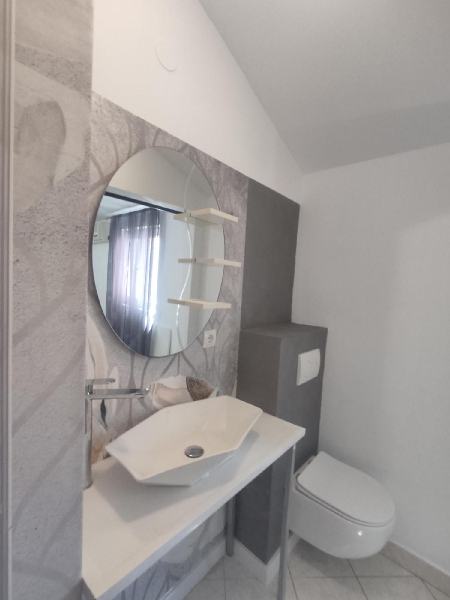 Apartments Villa Dalmatina Vodice Esterno foto