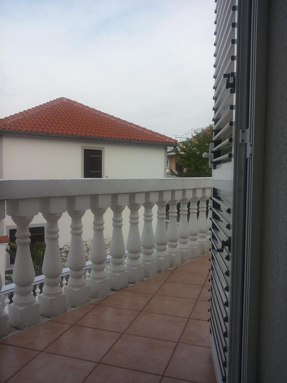 Apartments Villa Dalmatina Vodice Camera foto